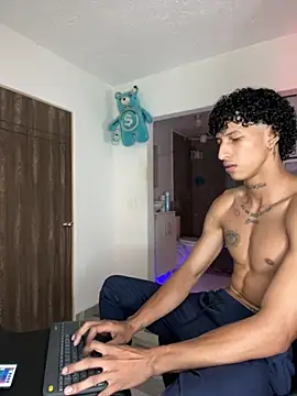 Snapshot of mike_casseano chatting on September 2025 09:04:02 PM mike casseano online show from September 2025 09:04:02 PM