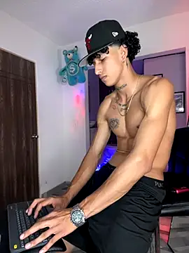 Snapshot of mike_casseano chatting on September 2025 10:36:01 PM mike casseano online show from September 2025 10:36:01 PM