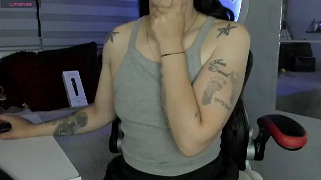 natasha logan  online show from April 2026 03:37:02 AM