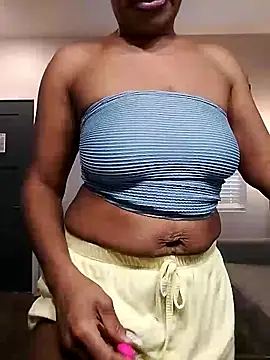 Snapshot of Lilli_Lovely chatting on March 2025 11:00:02 PM Lilli Lovely online show from March 2025 11:00:02 PM