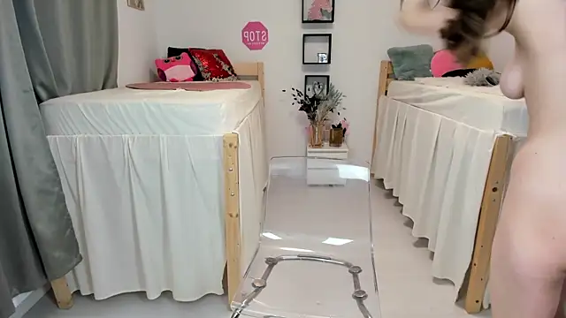 18perfecttits online show from December 2024 04:51:01 PM