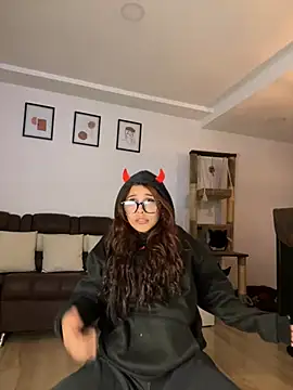 crystal bunny7 online show from February 2025 02:19:02 AM