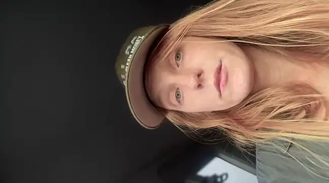 GoldenFlameGoddess online show from March 2025 12:19:01 AM