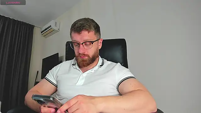 Findom guy online show from March 2026 08:48:02 PM
