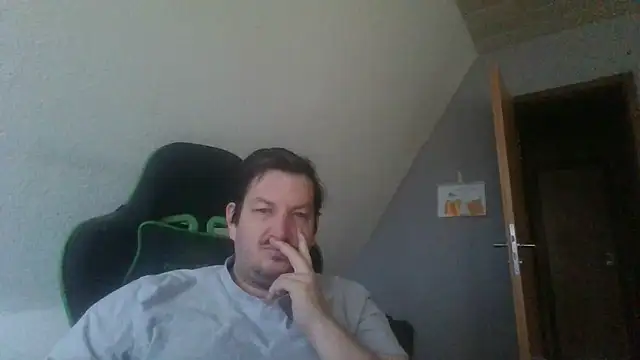 Golffahrer1982 online show from November 2025 10:14:01 AM