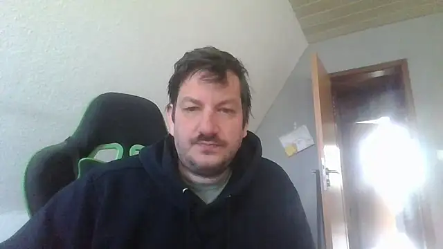 Golffahrer1982 online show from June 2026 08:12:02 AM