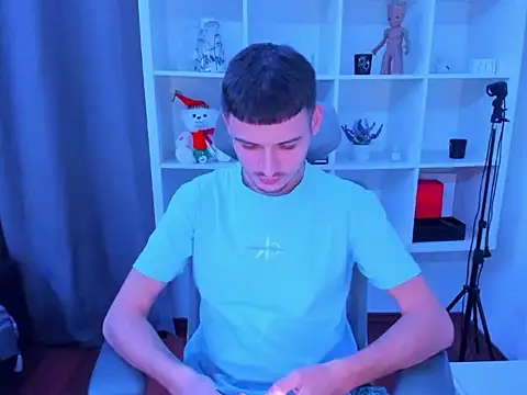 andboyfor6 online show from December 2025 08:24:02 PM