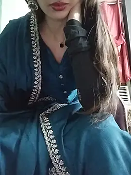 Snapshot of Noor_Darliing chatting on June 2026 03:40:01 PM Noor Darliing online show from June 2026 03:40:01 PM