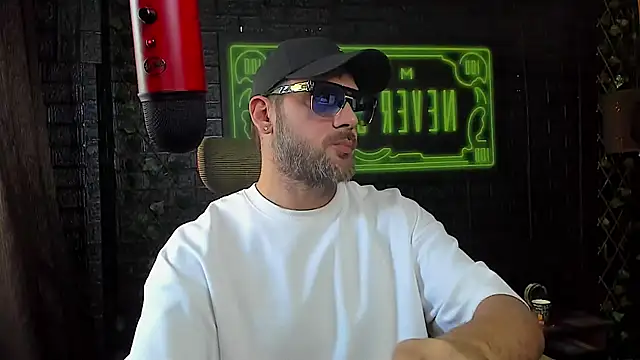 LexXHardy online show from September 2025 12:40:02 PM