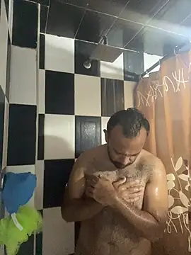 Luisrovers18 online show from July 2026 02:20:01 AM