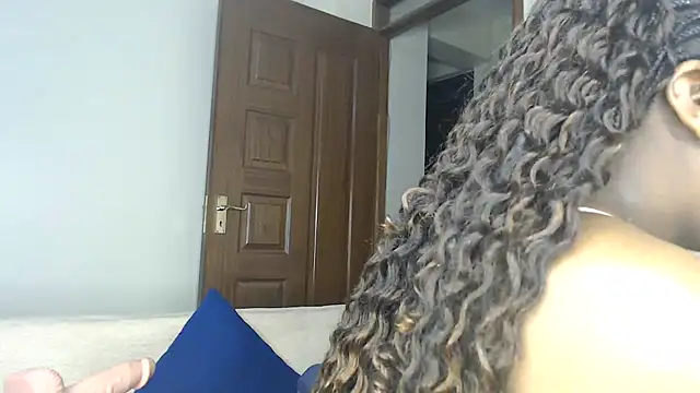 NIKKIE LOVE online show from July 2026 02:20:02 AM