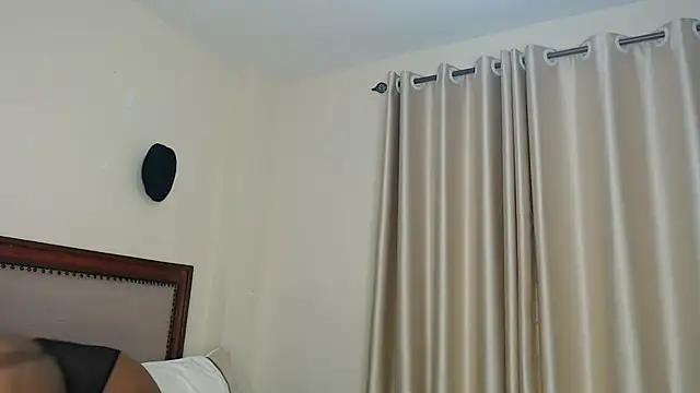 NIKKIE LOVE online show from July 2026 01:58:02 AM
