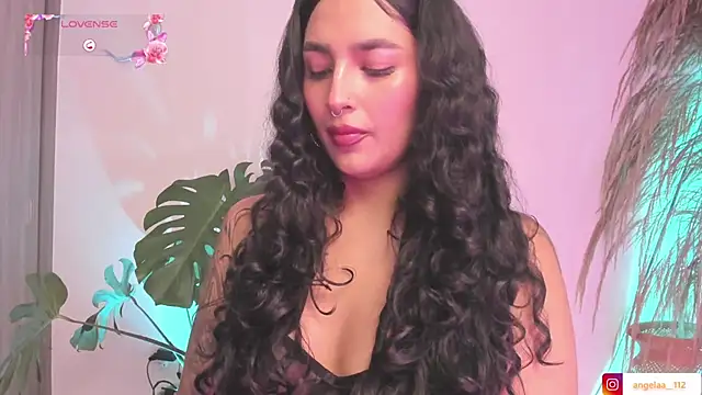 Anngel 1 online show from November 2025 03:58:02 PM