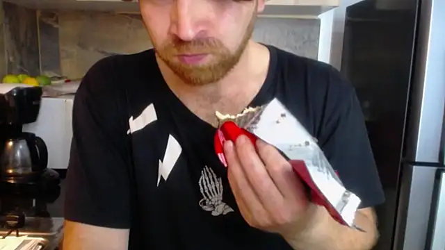 michacosio online show from October 2025 02:37:02 AM