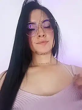 Isa Maiden1 online show from November 2025 04:50:01 PM