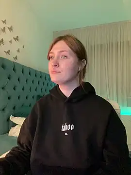  Chlo  e online show from March 2025 04:25:02 AM