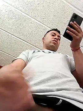 Diego leon27 online show from February 2025 01:51:02 PM