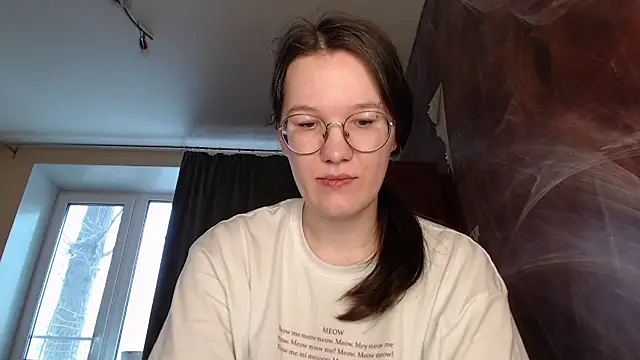 Snapshot of MiriamOr chatting on January 2025 08:00:02 AM MiriamOr online show from January 2025 08:00:02 AM