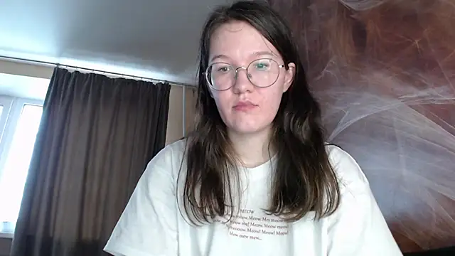 Snapshot of MiriamOr chatting on January 2025 10:11:02 AM MiriamOr online show from January 2025 10:11:02 AM