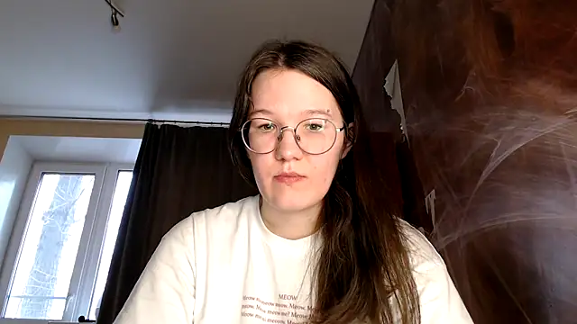 Snapshot of MiriamOr chatting on January 2025 07:25:02 AM MiriamOr online show from January 2025 07:25:02 AM