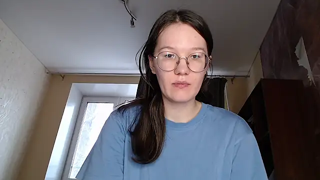 Snapshot of MiriamOr chatting on January 2025 07:22:01 AM MiriamOr online show from January 2025 07:22:01 AM