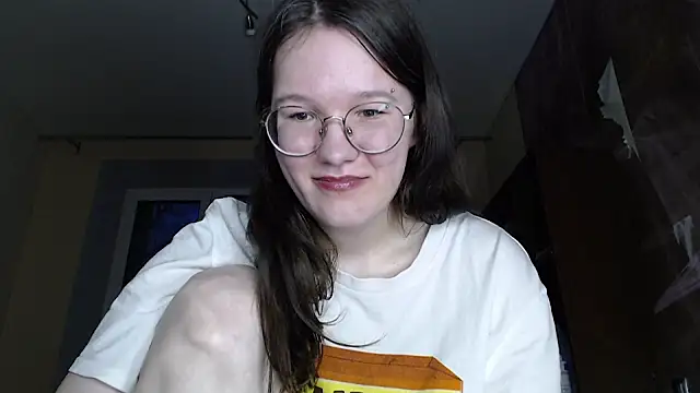 Snapshot of MiriamOr chatting on January 2025 01:57:02 PM MiriamOr online show from January 2025 01:57:02 PM