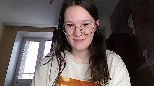 Snapshot of MiriamOr chatting on January 2025 10:38:02 AM MiriamOr online show from January 2025 10:38:02 AM