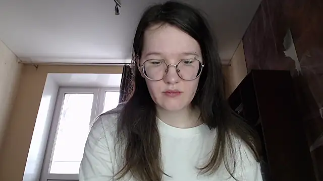 Snapshot of MiriamOr chatting on January 2025 07:25:02 AM MiriamOr online show from January 2025 07:25:02 AM