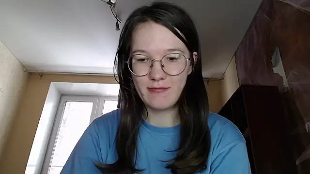 Snapshot of MiriamOr chatting on February 2025 07:13:02 AM MiriamOr online show from February 2025 07:13:02 AM