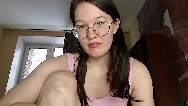 Snapshot of MiriamOr chatting on February 2025 10:15:01 AM MiriamOr online show from February 2025 10:15:01 AM