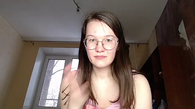 Snapshot of MiriamOr chatting on February 2025 01:25:01 PM MiriamOr online show from February 2025 01:25:01 PM