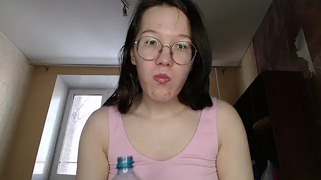 Snapshot of MiriamOr chatting on February 2025 07:15:01 AM MiriamOr online show from February 2025 07:15:01 AM