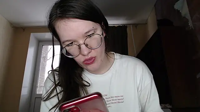 Snapshot of MiriamOr chatting on February 2025 10:17:02 AM MiriamOr online show from February 2025 10:17:02 AM