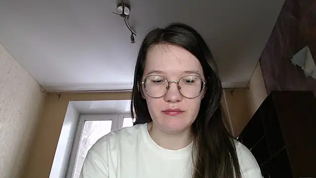 Snapshot of MiriamOr chatting on February 2025 07:44:01 AM MiriamOr online show from February 2025 07:44:01 AM