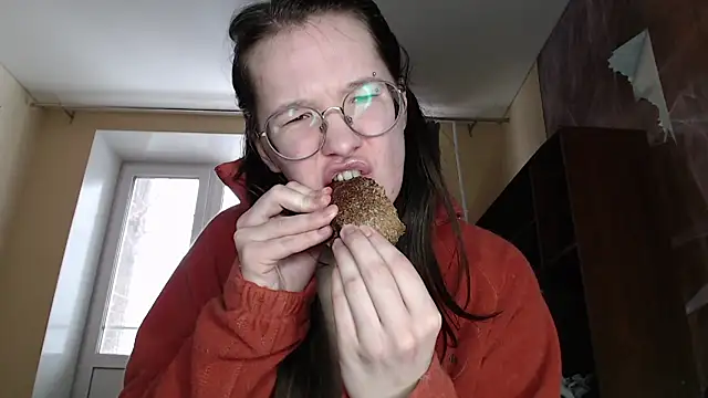 Snapshot of MiriamOr chatting on February 2025 10:26:01 AM MiriamOr online show from February 2025 10:26:01 AM