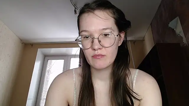 Snapshot of MiriamOr chatting on February 2025 10:26:01 AM MiriamOr online show from February 2025 10:26:01 AM