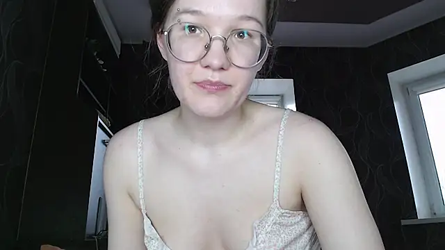 Snapshot of MiriamOr chatting on March 2025 10:55:01 AM MiriamOr online show from March 2025 10:55:01 AM