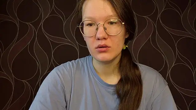 Snapshot of MiriamOr chatting on September 2025 08:19:01 AM MiriamOr online show from September 2025 08:19:01 AM