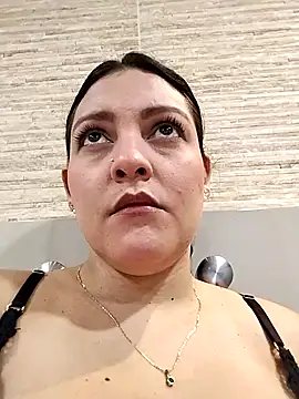 Mia Hampton online show from September 2025 01:16:02 PM