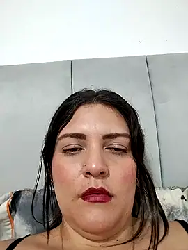 Snapshot of Mia_Hampton chatting on December 2025 09:55:02 PM Mia Hampton online show from December 2025 09:55:02 PM