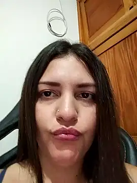 Snapshot of Mia_Hampton chatting on January 2026 06:43:02 PM Mia Hampton online show from January 2026 06:43:02 PM