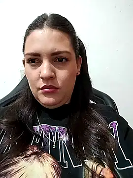 Snapshot of Mia_Hampton chatting on January 2026 04:42:01 PM Mia Hampton online show from January 2026 04:42:01 PM