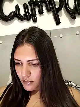 Snapshot of Mia_Hampton chatting on March 2026 09:43:02 PM Mia Hampton online show from March 2026 09:43:02 PM