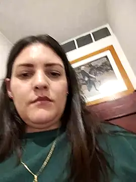 Snapshot of Mia_Hampton chatting on May 2026 11:32:02 PM Mia Hampton online show from May 2026 11:32:02 PM