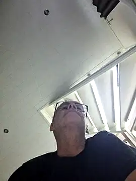 Snapshot of DarrenSullivanSlut chatting on March 2025 08:58:02 AM DarrenSullivanSlut online show from March 2025 08:58:02 AM