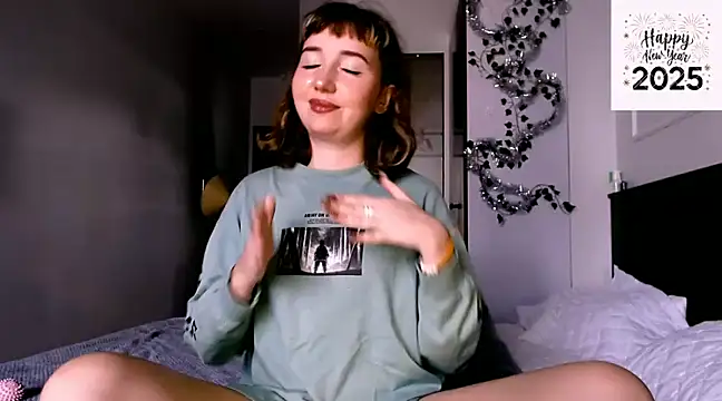 Snapshot of Cosmo_Riri chatting on January 2025 05:11:02 AM Cosmo Riri online show from January 2025 05:11:02 AM