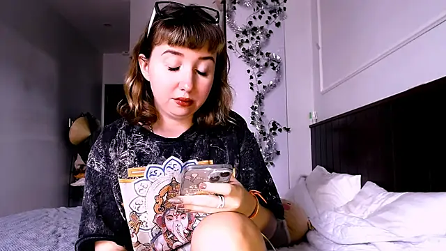 Snapshot of Cosmo_Riri chatting on January 2025 05:37:01 AM Cosmo Riri online show from January 2025 05:37:01 AM