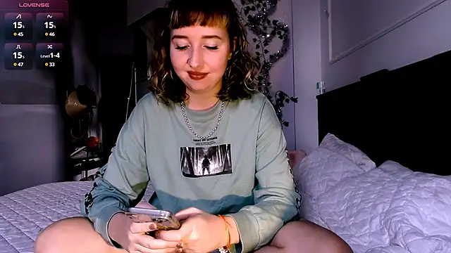 Snapshot of Cosmo_Riri chatting on January 2025 07:28:02 AM Cosmo Riri online show from January 2025 07:28:02 AM