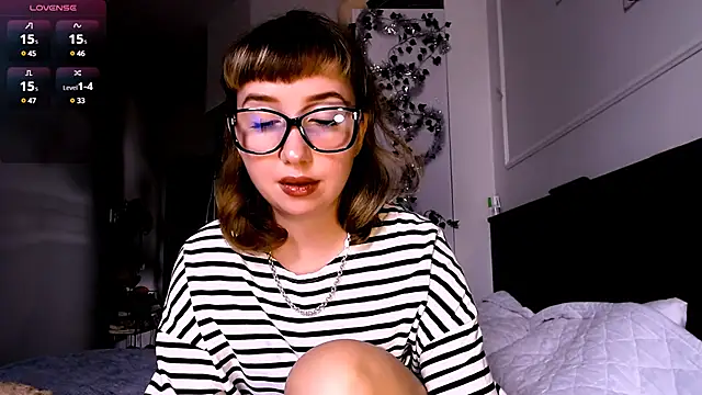 Snapshot of Cosmo_Riri chatting on January 2025 06:39:01 AM Cosmo Riri online show from January 2025 06:39:01 AM