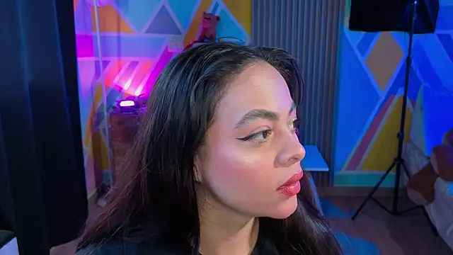 Cuttiealice online show from October 2025 01:57:02 PM